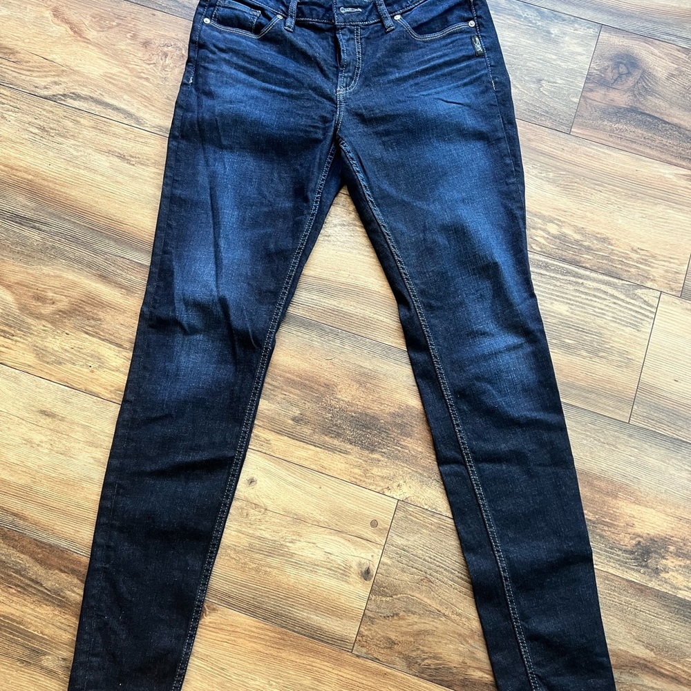 Women’s Silver Elyse Skinny jeans size W28/L31.
